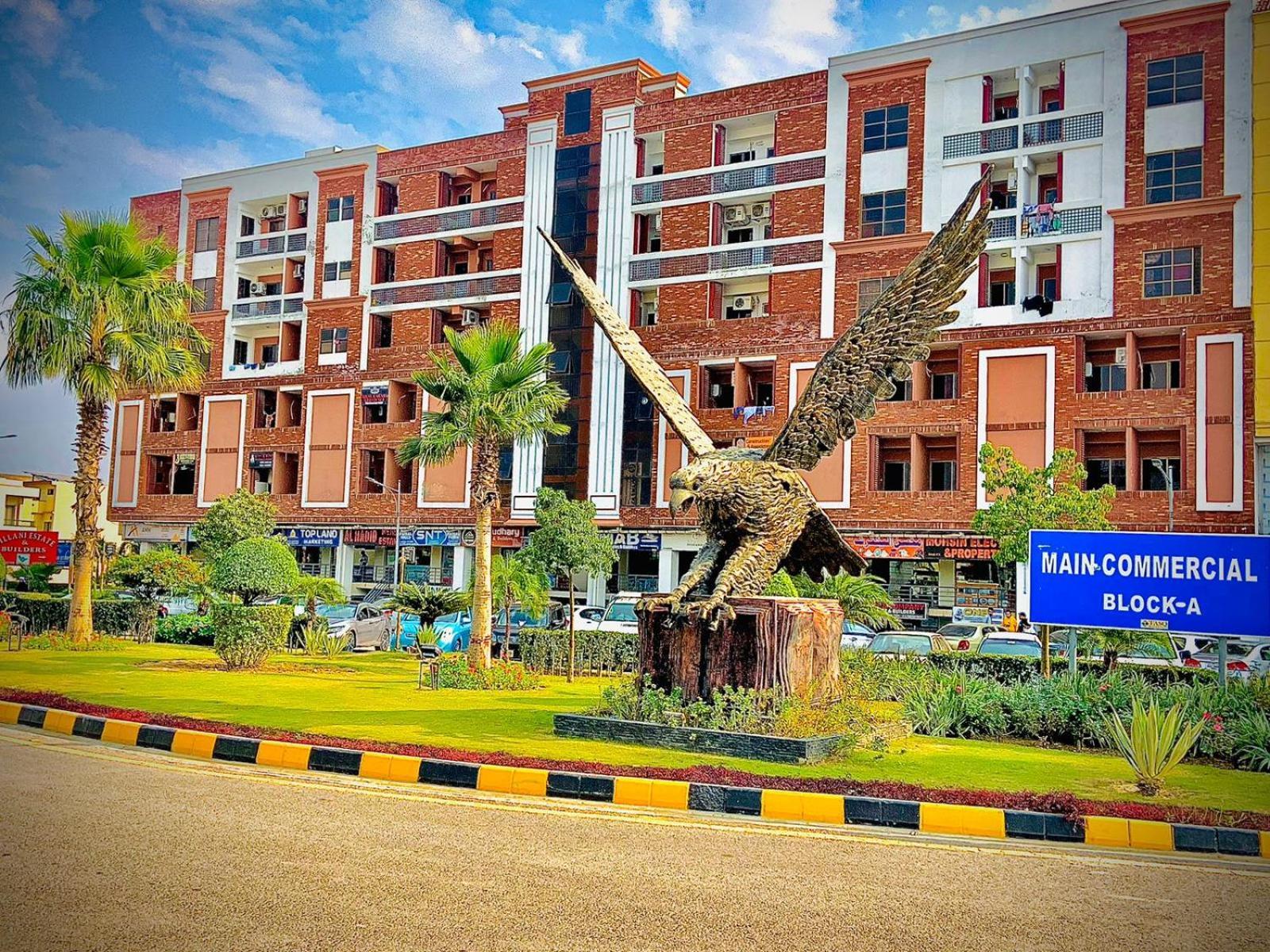 Royal Galaxy Hotel & Residence - Near Islamabad International Airport & Motorway מראה חיצוני תמונה