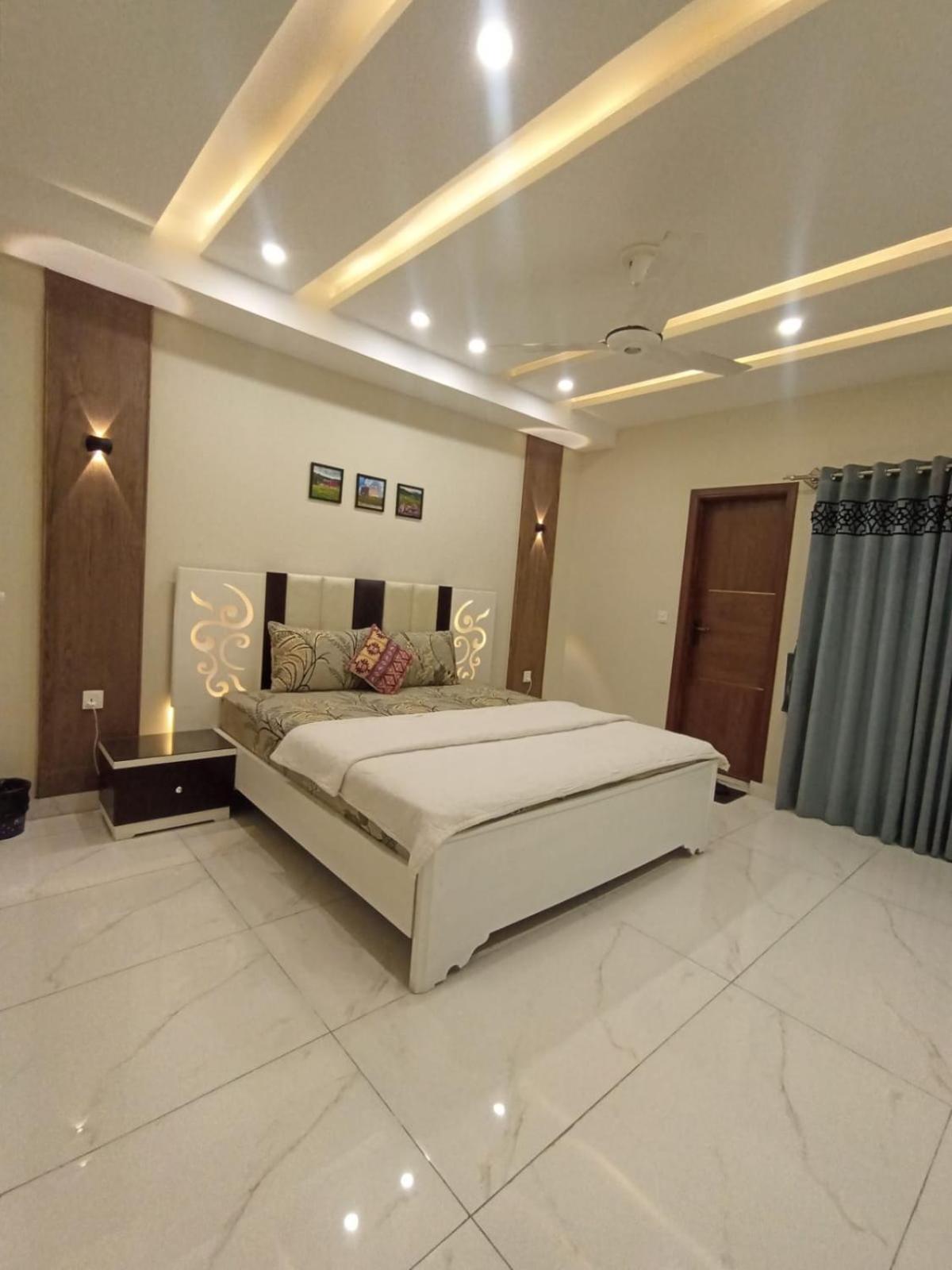 Royal Galaxy Hotel & Residence - Near Islamabad International Airport & Motorway מראה חיצוני תמונה
