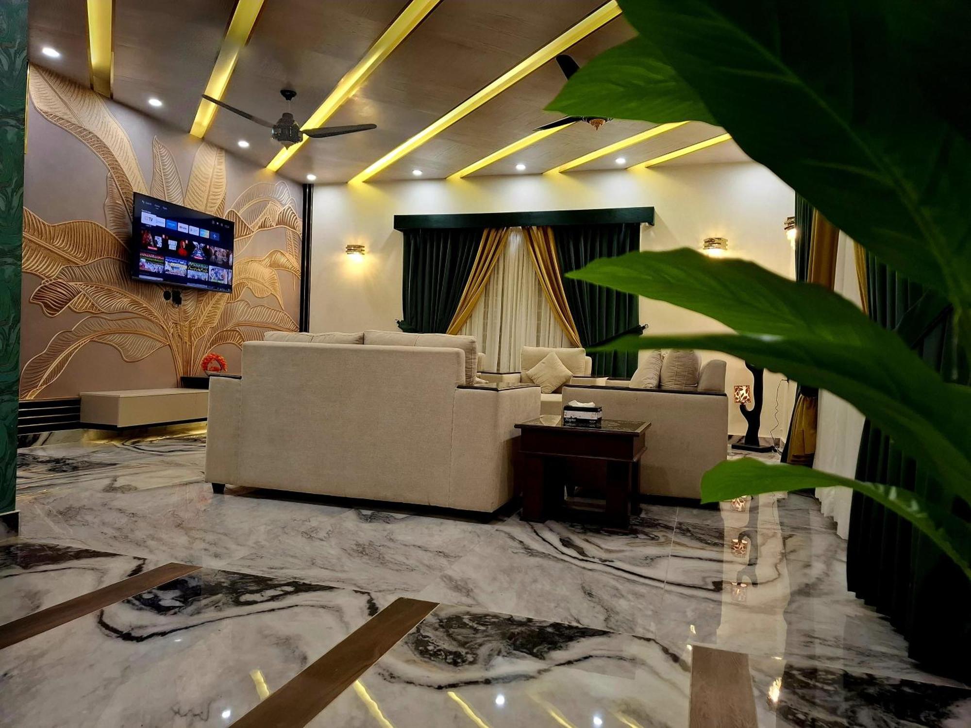 Royal Galaxy Hotel & Residence - Near Islamabad International Airport & Motorway מראה חיצוני תמונה