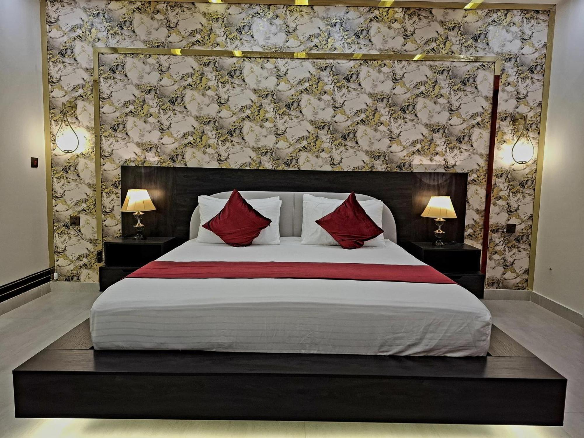 Royal Galaxy Hotel & Residence - Near Islamabad International Airport & Motorway מראה חיצוני תמונה