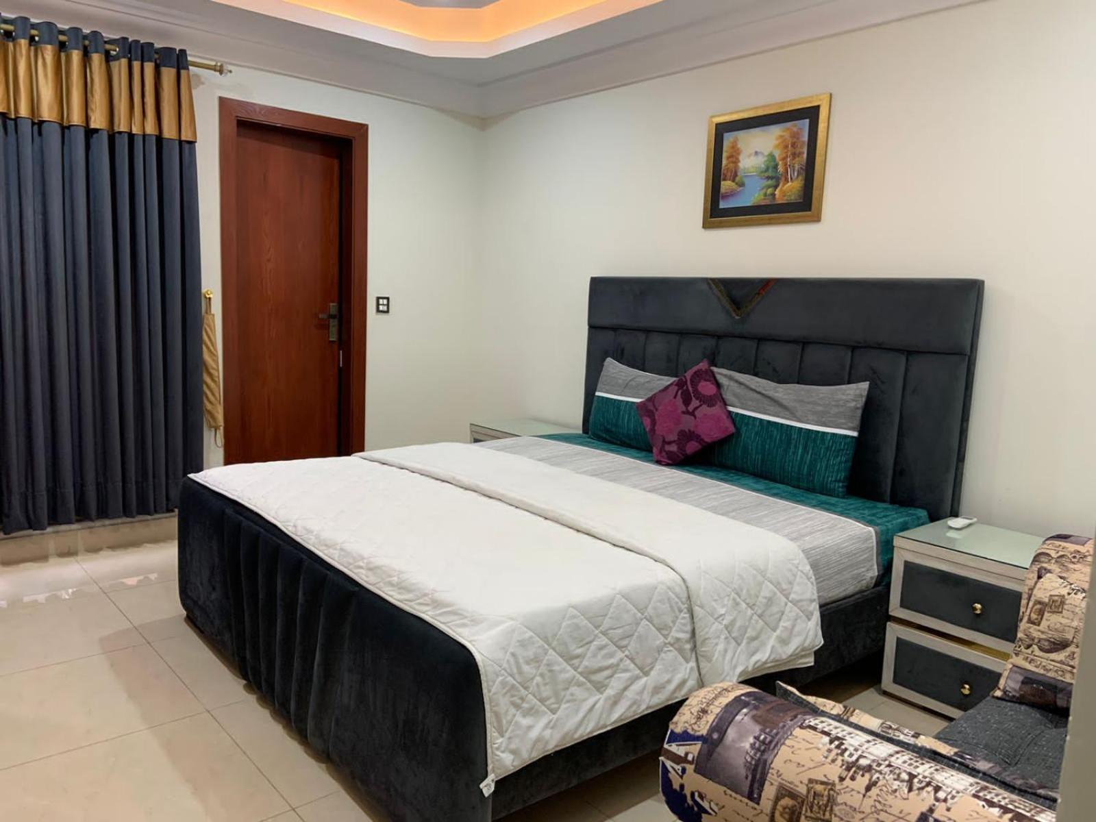 Royal Galaxy Hotel & Residence - Near Islamabad International Airport & Motorway מראה חיצוני תמונה