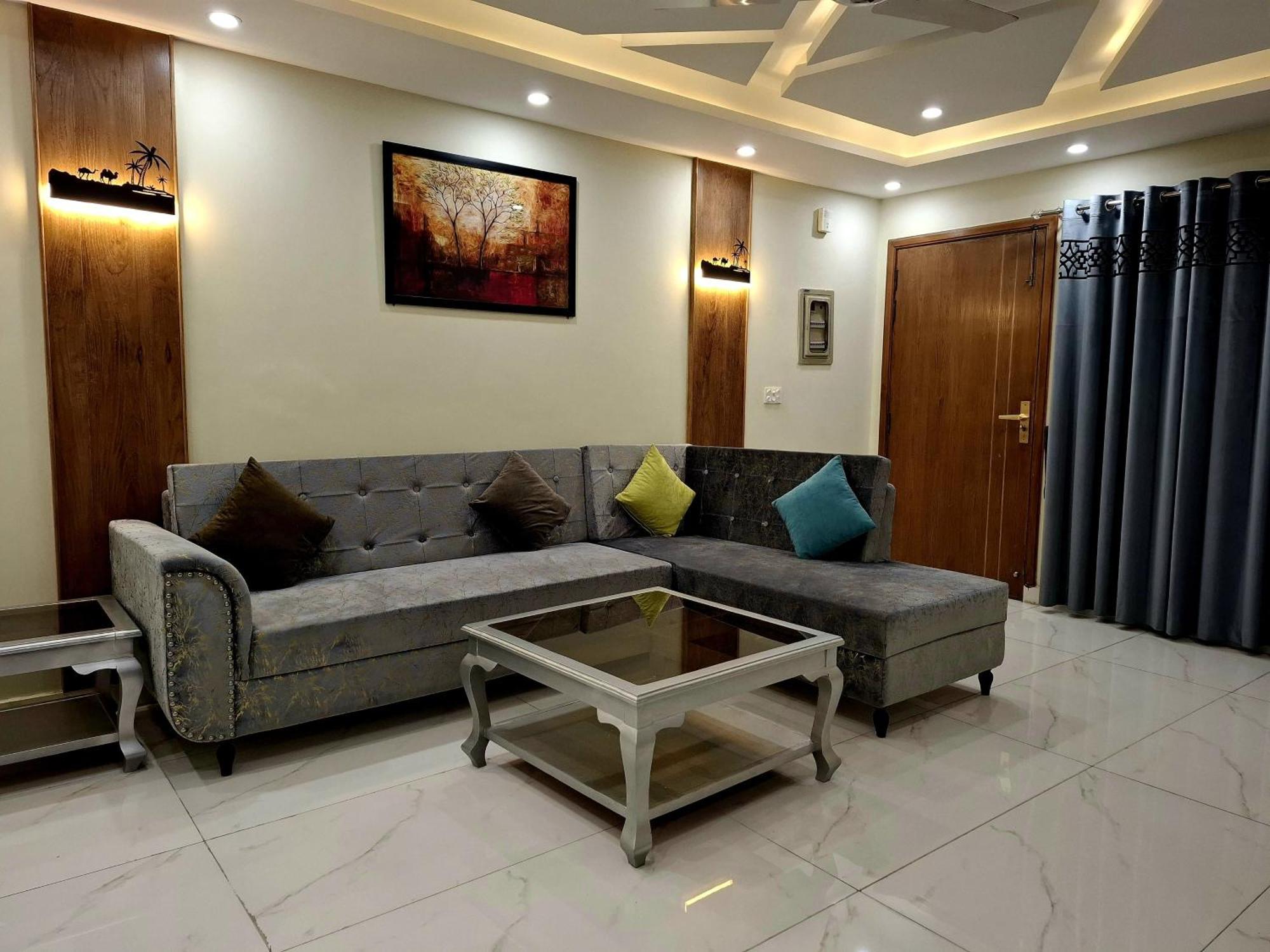 Royal Galaxy Hotel & Residence - Near Islamabad International Airport & Motorway מראה חיצוני תמונה